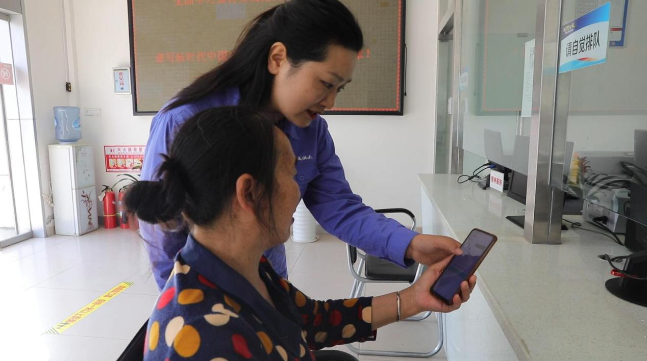 宜城最美供水人魏玲：二十年如一日坚守窗口一线   默默奉献自己的青春和力量